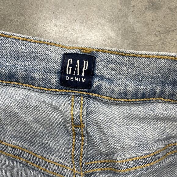 GAP Jeans Womens 4/27 Light Wash Girlfriend Raw Hem Distressed Denim Stretch - Picture 3 of 10